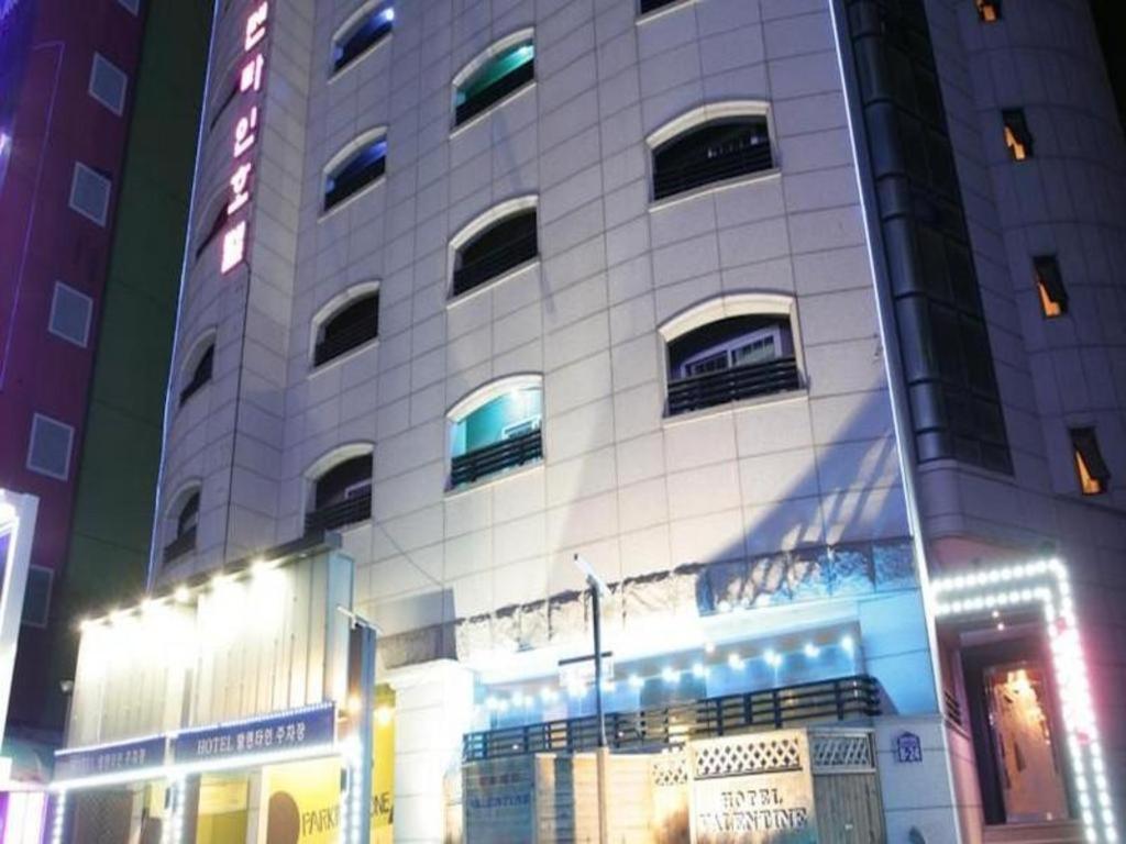 Valentine Hotel Goyang Bagian luar foto