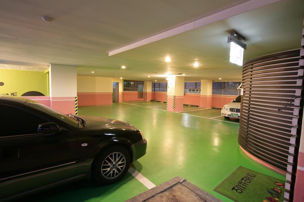 Valentine Hotel Goyang Bagian luar foto